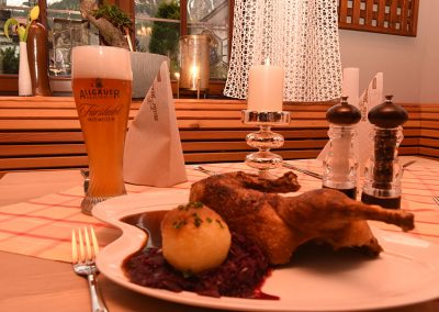 Halbe Ente mit Kartoffelknödel | Restaurant Wilde Männle in Oberstdorf